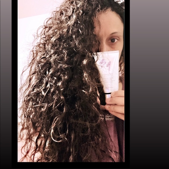 Meet your Posher!! - Picture 2 of 4